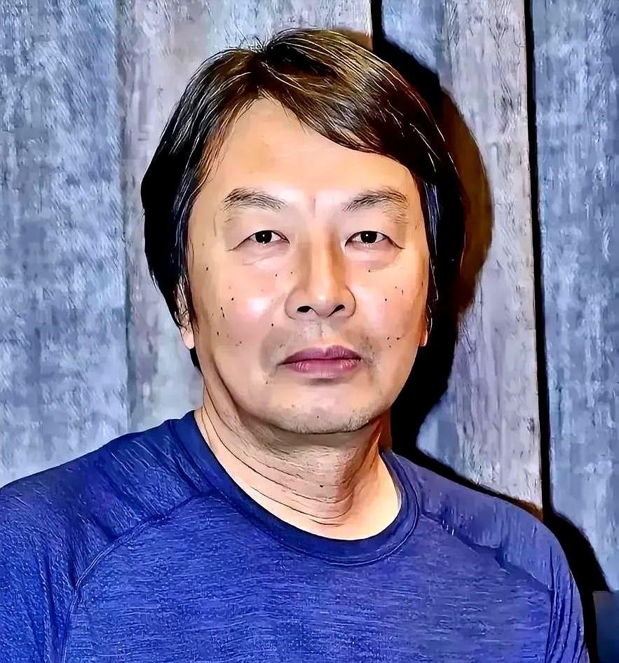 刘震云那句“有大福气的女人婚姻多半不顺”在到微博连跳,评论区一半人在打...