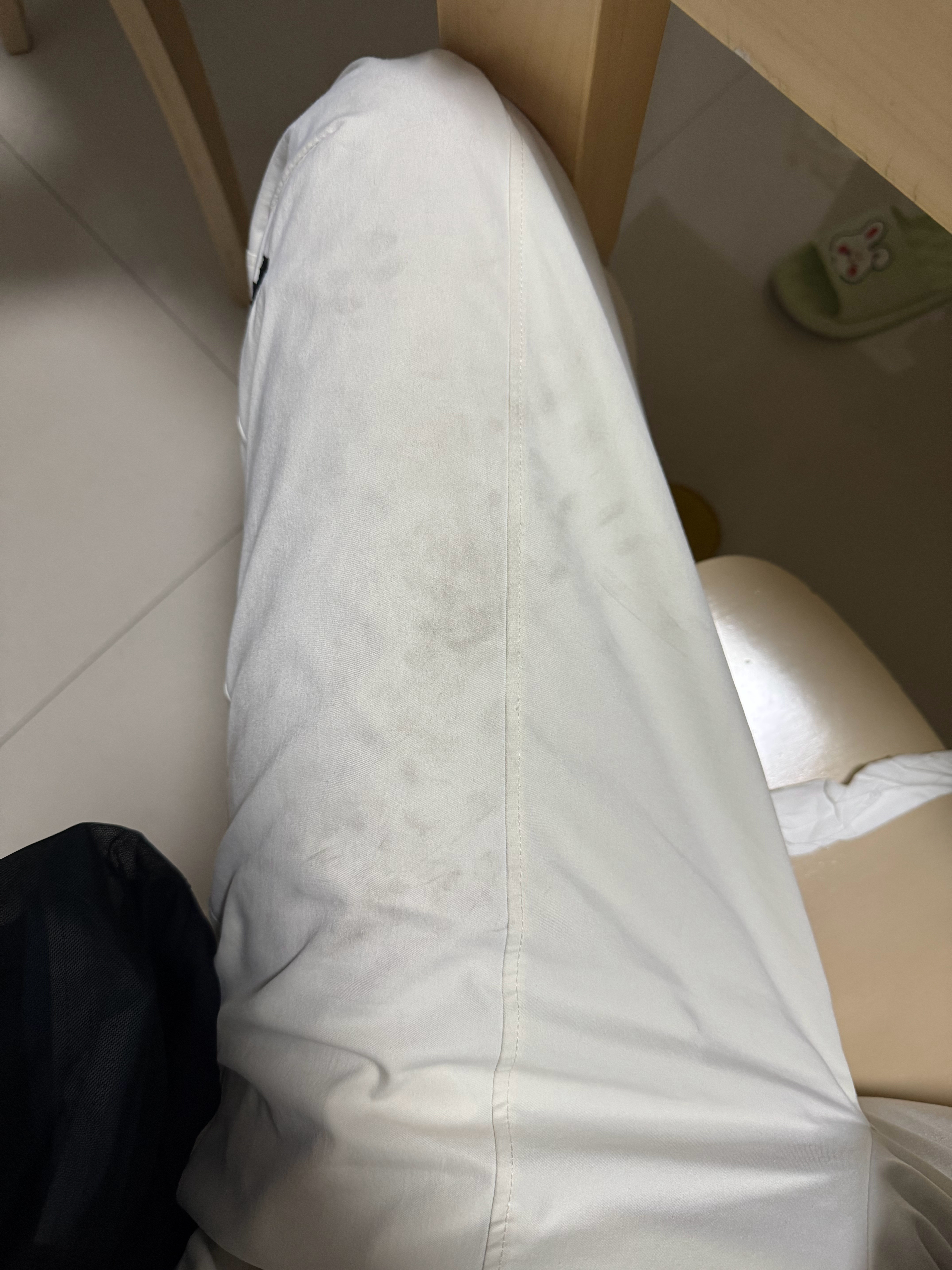 这狗脚怎么能那么脏