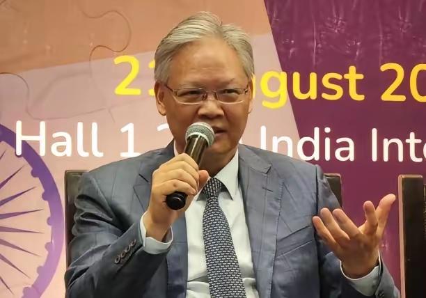 最近网上不少人在喊，让驻印大使徐飞洪回国述职。别误会，不是要批斗谁，就是想让他把
