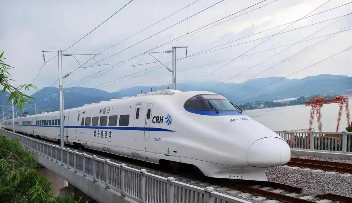 国铁集团2024年负债6.2万亿元，这个数字确实惊人，但拆分来看，大部分负债源于