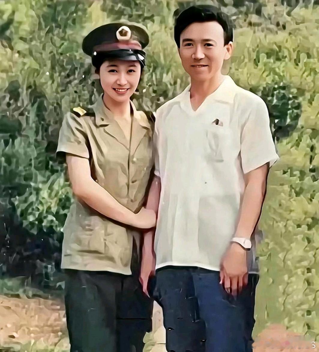 网友：很好奇，当年我舅是怎么把我舅妈弄到手的