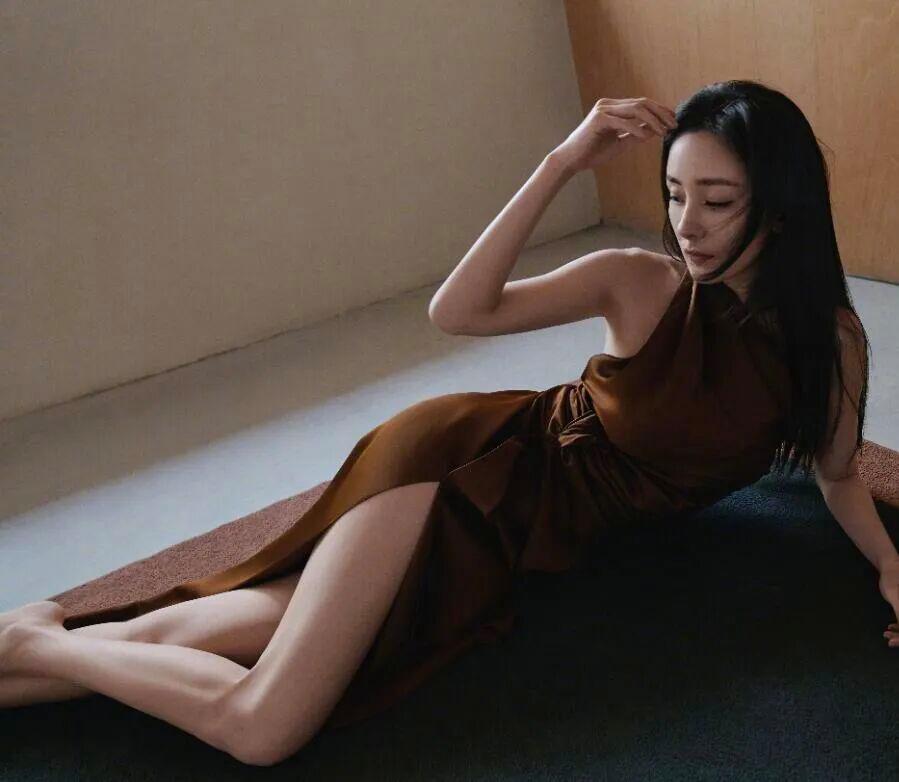 杨幂这回的造型，把整体气场衬出来了