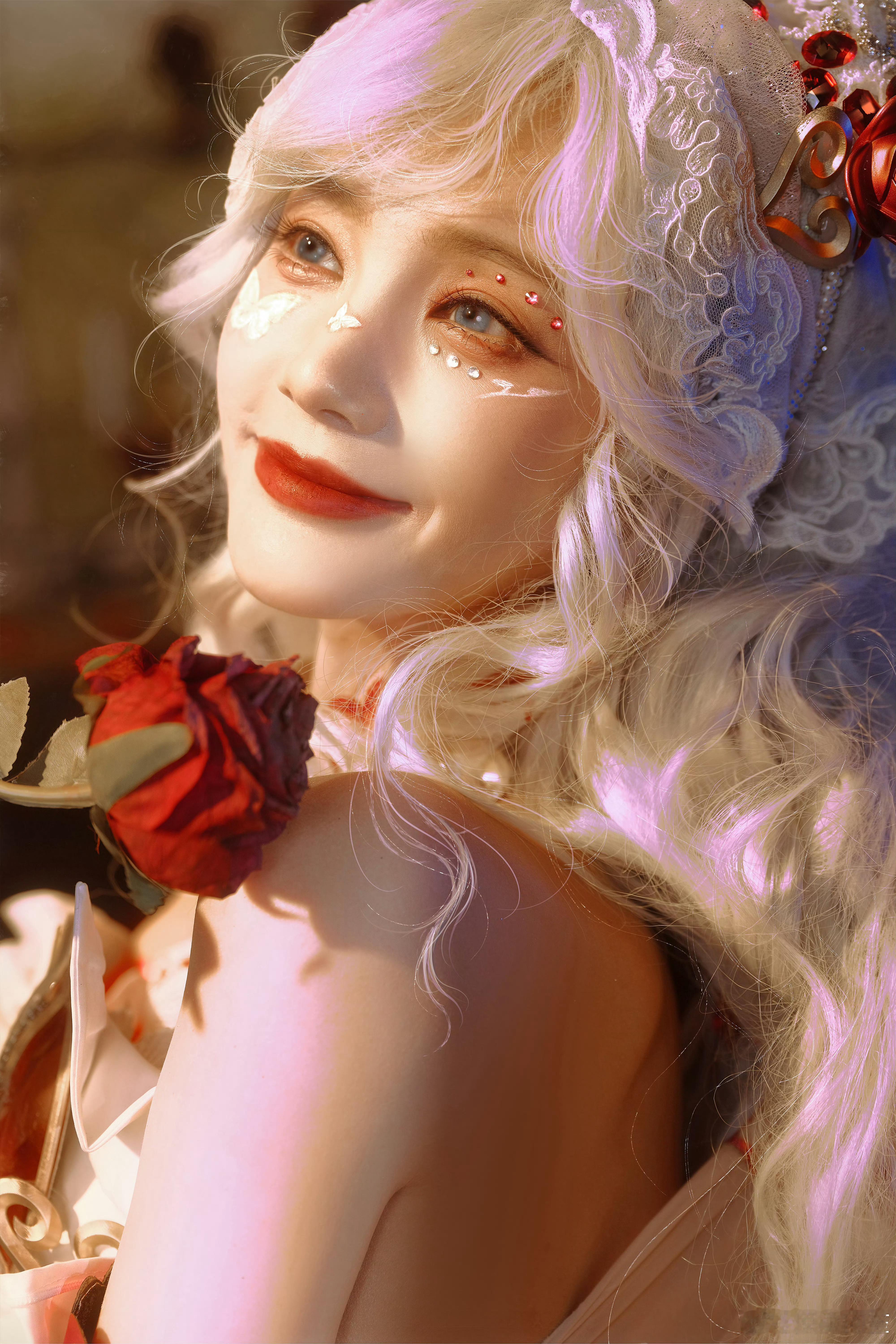 李一桐真CG建模脸真的很像在cos游戏人物，姐也是老二次元了