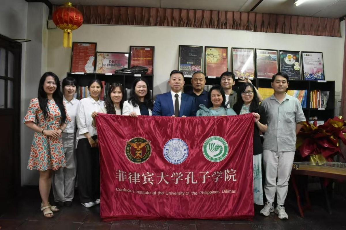 180个中国老师从菲律宾撤回来了，使馆说确实有180多个。奇怪的不是走了多少人，