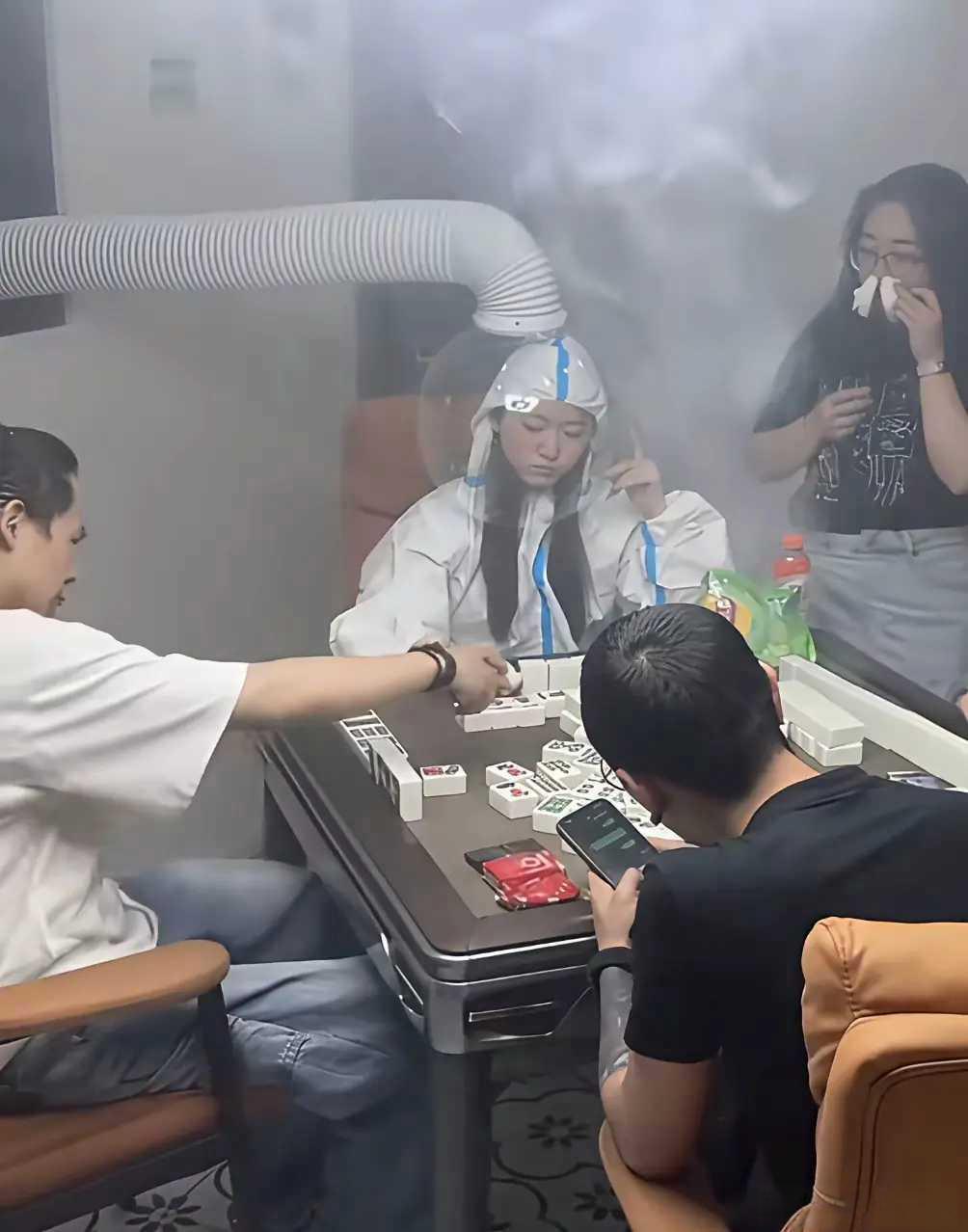 这瘾得有多大呀！[捂脸哭]