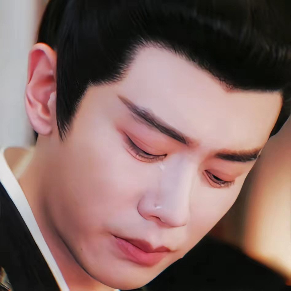 说实话，任嘉伦这次被坑的有点惨了。为了和欢瑞解约，不仅零片酬出演了《凤凰台上》多