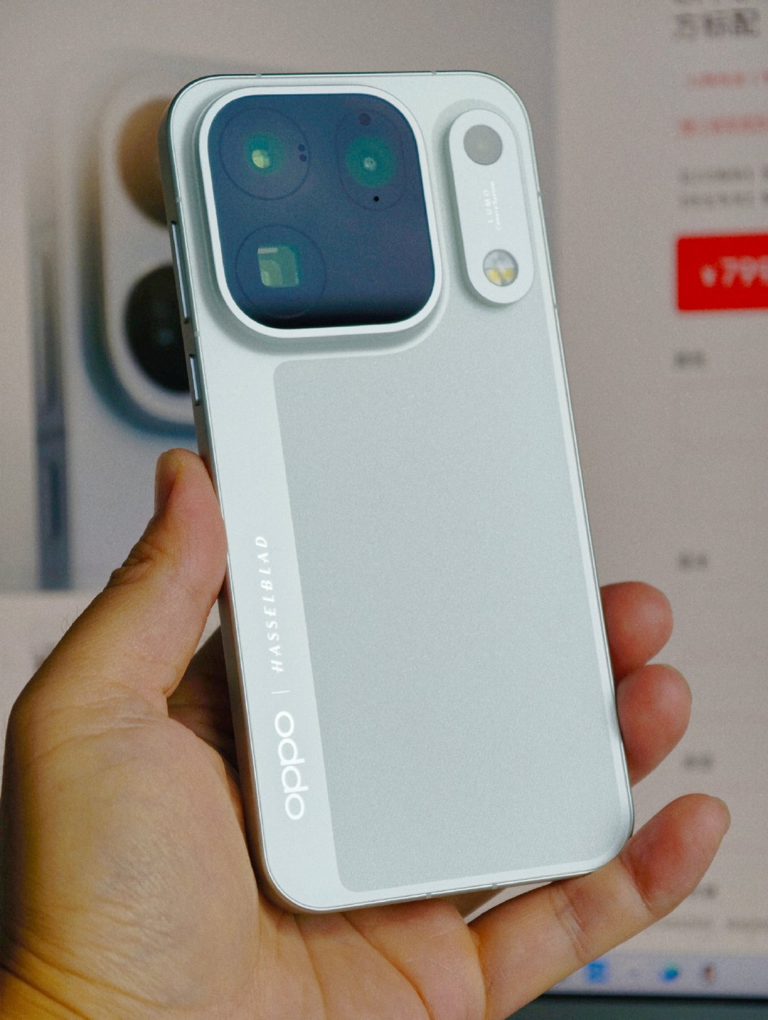 O记新机OPPOFindX10ProMax上手，背板设计...嗯，不沾指纹。这次主打的“原相机直出”