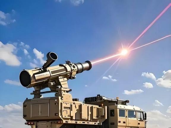 中美日的激光武器射程差距太大：美国8000米、日本1200米，那中国是多少？