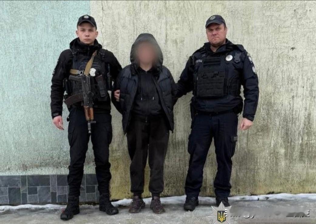 【乌克兰利沃夫连环爆炸案新情况】乌克兰国家警察总局发布消息表示，制造恐袭