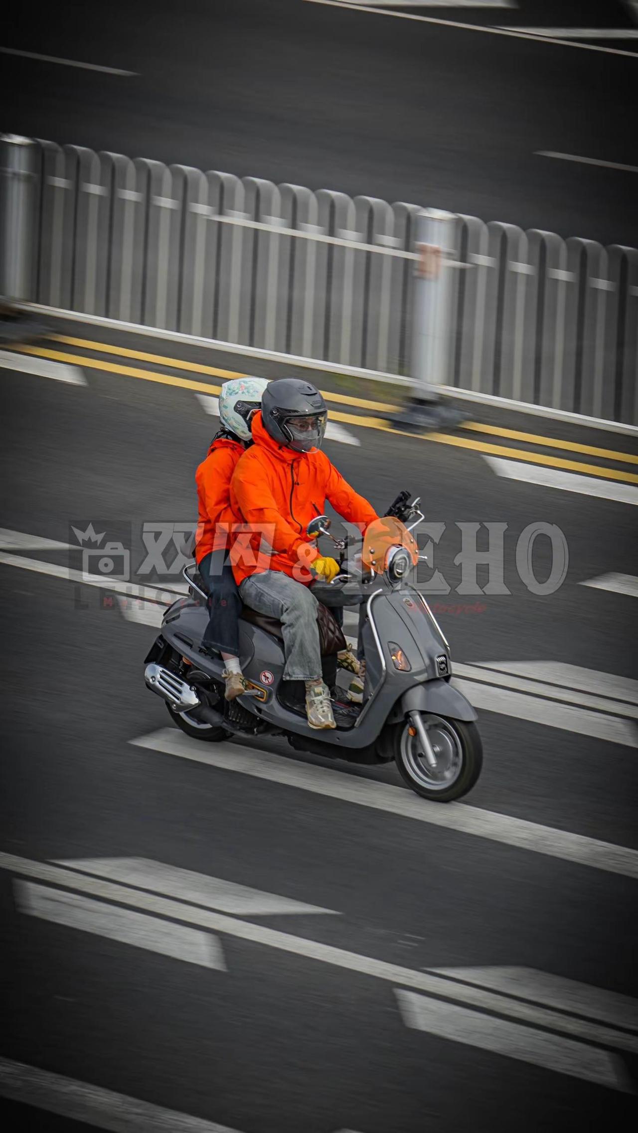 快来快来人狠了。机车摄影追焦女骑摩托车