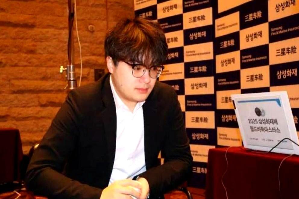 决赛还没打，冠军已经姓“中”。廖元赫把韩国双雄申真谞、朴廷桓挨个送回家，丁浩