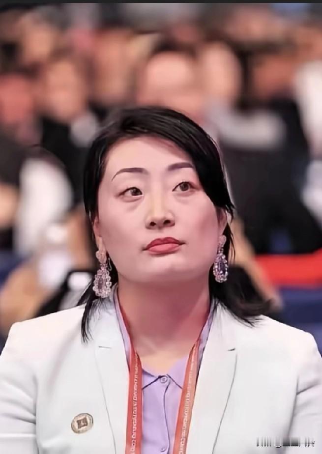 娃哈哈会被宗馥莉五年内折腾倒闭，公开家族丑事，到处捅刀子包括捅自己得罪国资委，