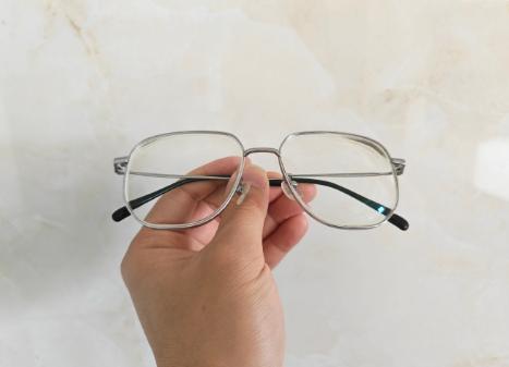 315实锤！你花799配的眼镜，出厂价居然才15块钱😭别不信！这不是夸张，是