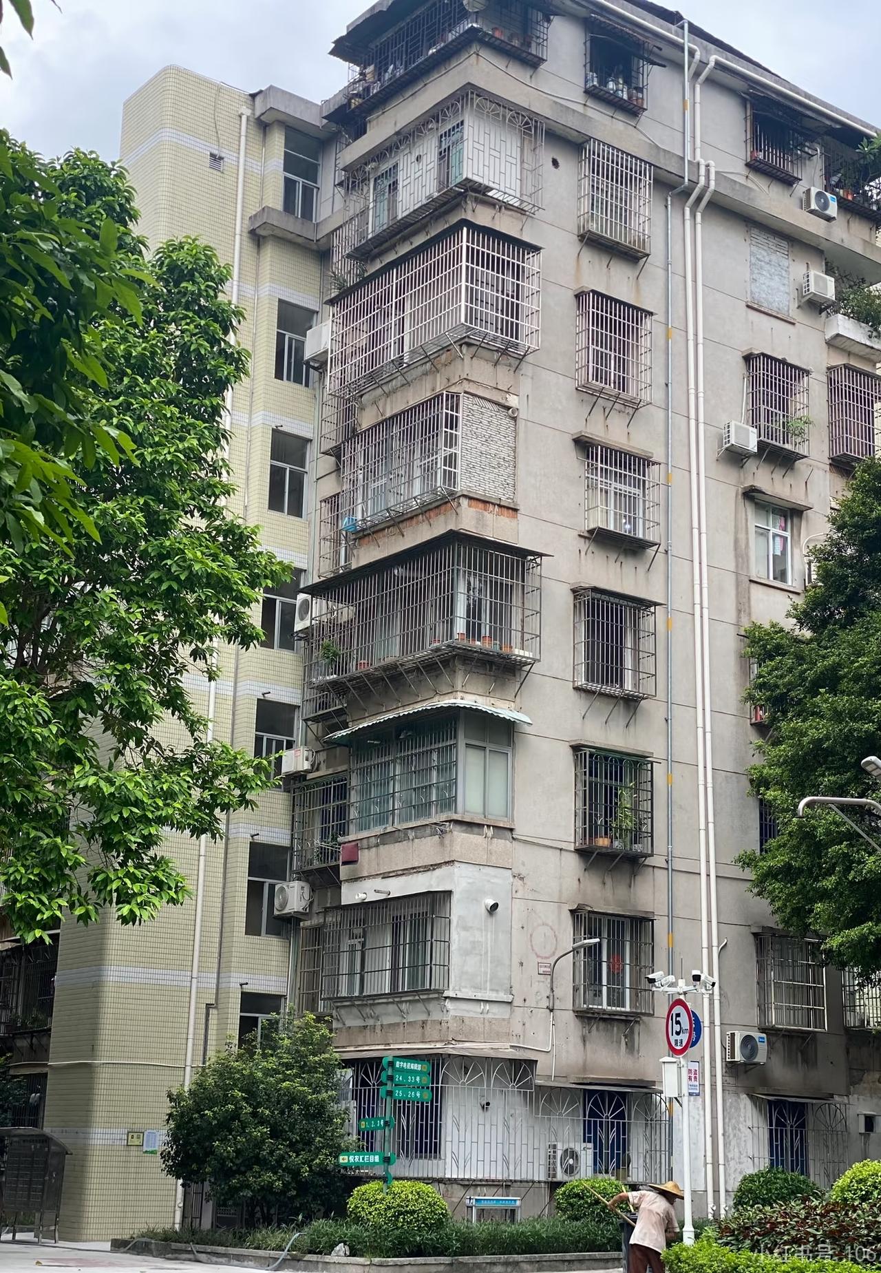 为了面子，我买错了房子，现在活成了笑话。2018年，孩子即将上小学，那时房价