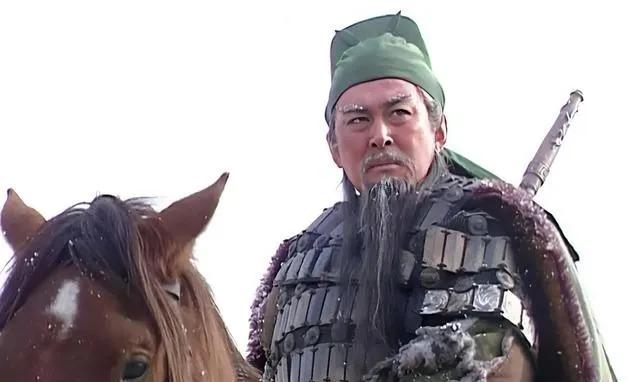 关羽有二个撤兵节点，选哪个都不错：1水淹七军，擒于禁、斩庞德，得胜归来。2受