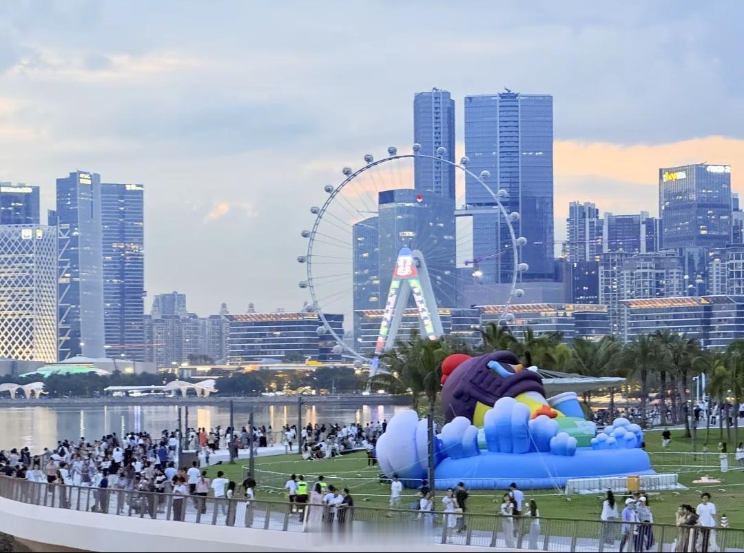 深圳前海，很漂亮很新很干净，下班去海边走走班味都淡了~​​​