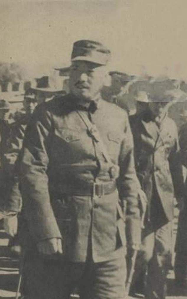1938年，马步瀛由东关赴北门外花园，路过北小城门时，马步芳指示守警拒止其出入，