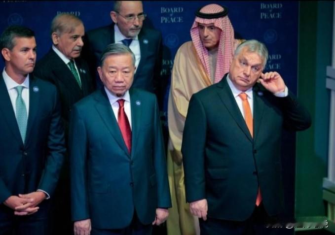 越南苏林在春节期间访美，表面是出席“和平委员会”，实则是一场精算后的外交豪赌。