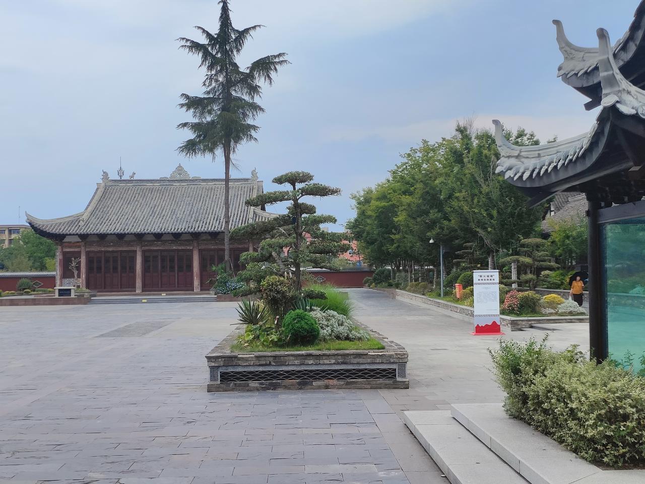 发一张你相册里最好看的图片古镇