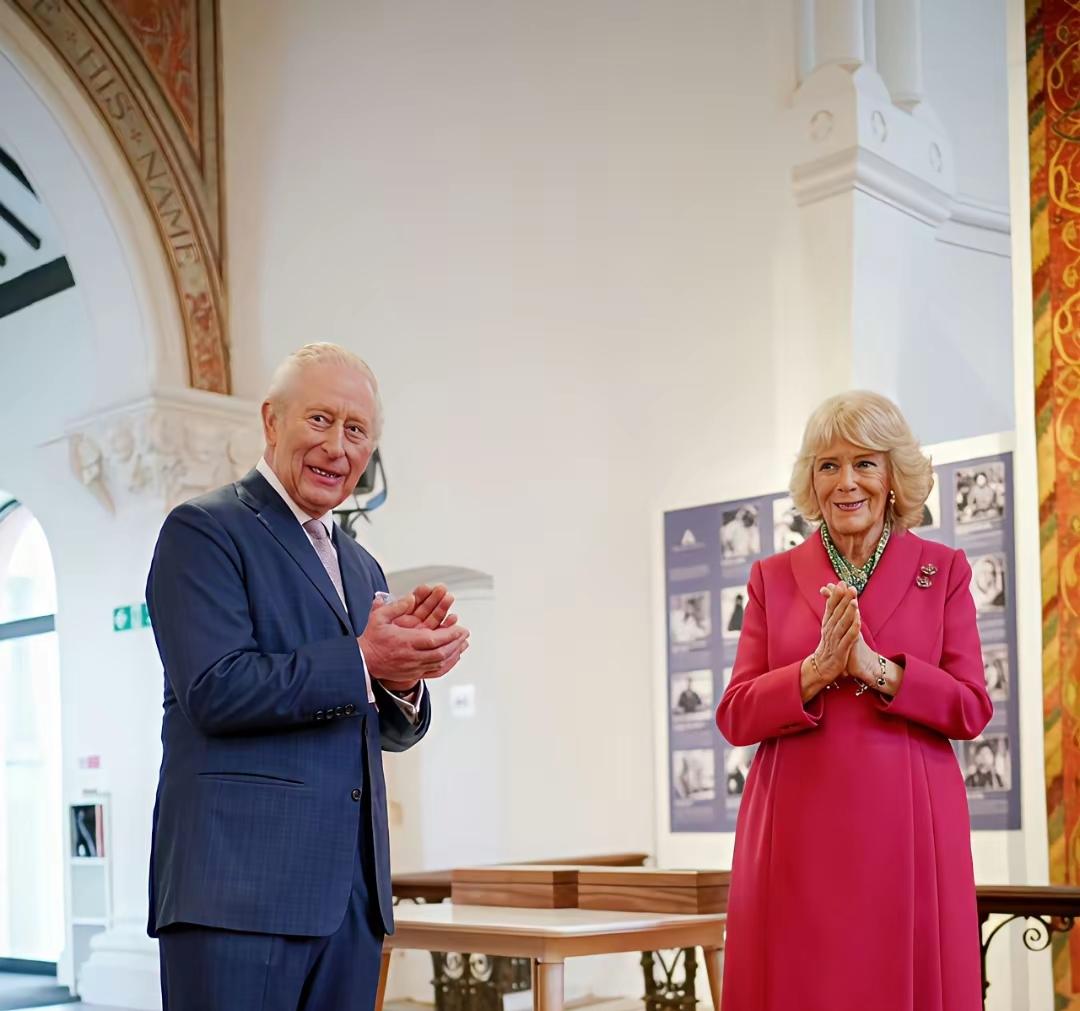 查尔斯对卡米拉的爱，是真的看不懂呢？或许是眼光独特，亦或者是他别有用心！查尔斯