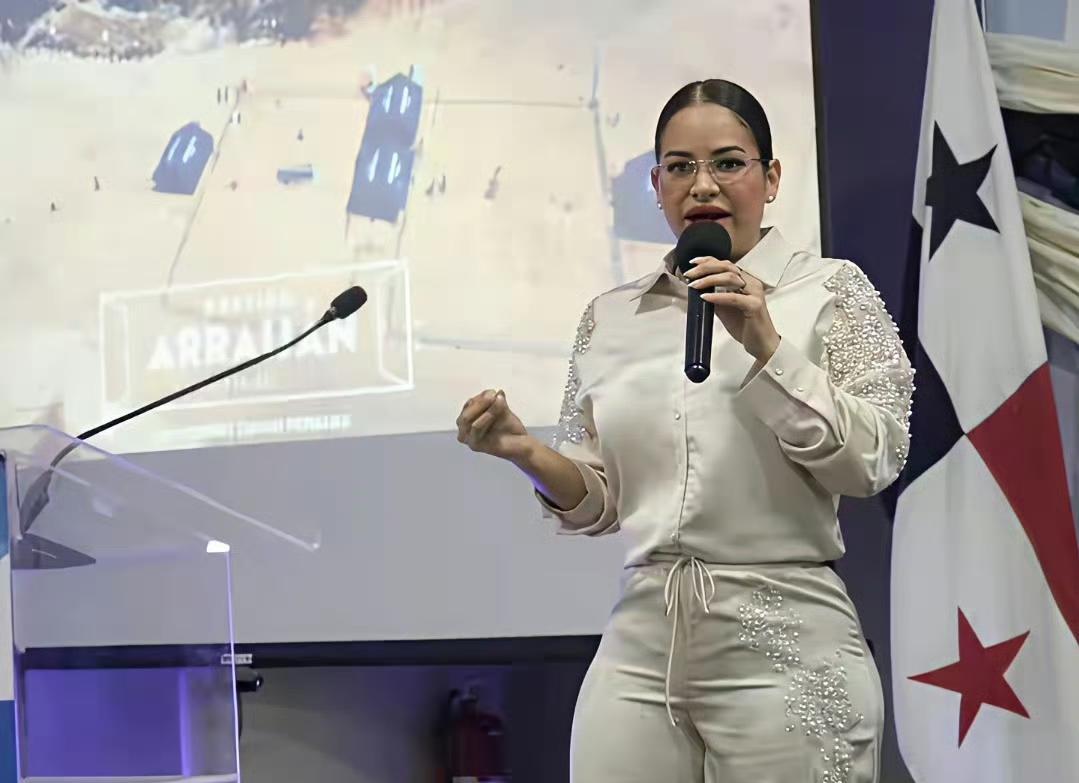 巴拿马那个女市长佩尼亚尔巴，算是把“权力用错地方”演绎得淋漓尽致。12月27号周