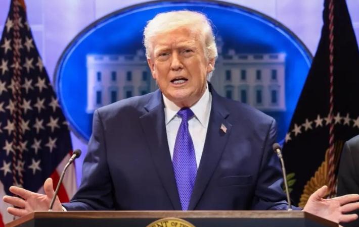 出事了！美加油机坠毁，航母起火，法军遇袭，特朗普开始急了最近几天，美军和法军