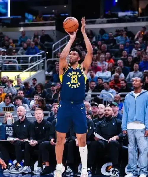 这个步行者球员很关键！NBA出名的流浪汉，托尼布拉德利，先后在湖人、公牛、爵士
