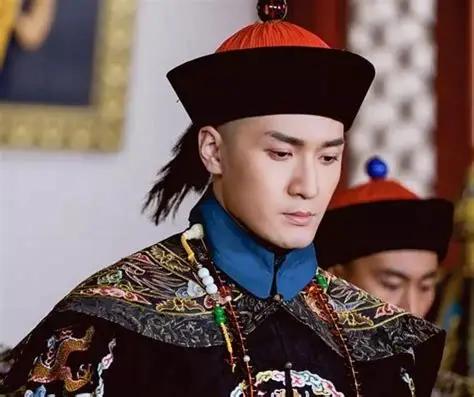 1730年，45岁的怡亲王胤祥倒在了工作岗位上。弥留之际还在操心军务，真就一个字