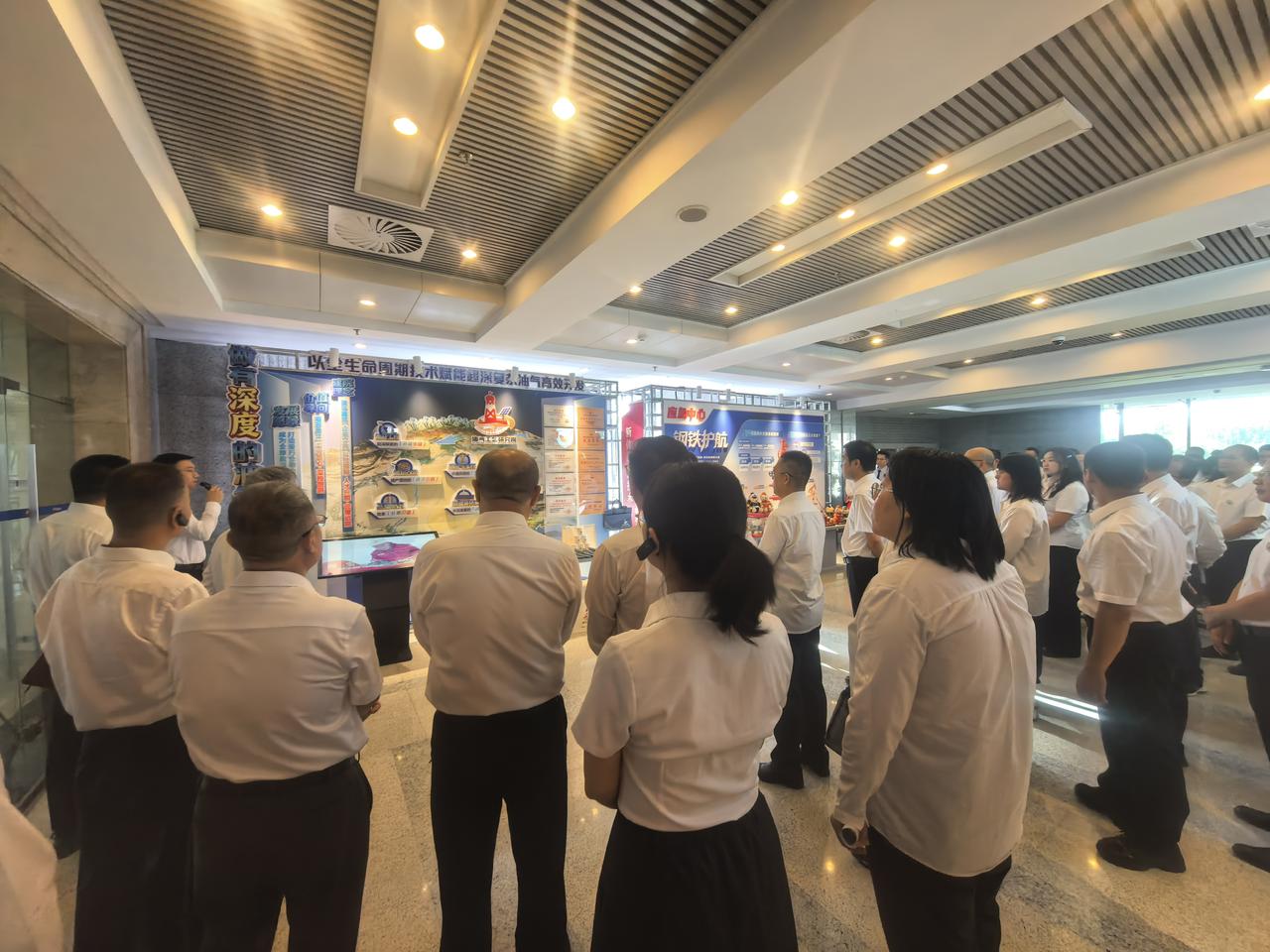 厉害的人，都是反人性的人性的本能，永远是趋利避害、贪图安逸、即时享乐、逃避