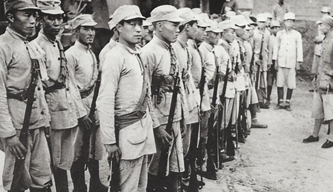 1941年初，新四军夜宿西峰庵，队长蒋天然方便时，忽然听到方丈房中有女人的浪笑声