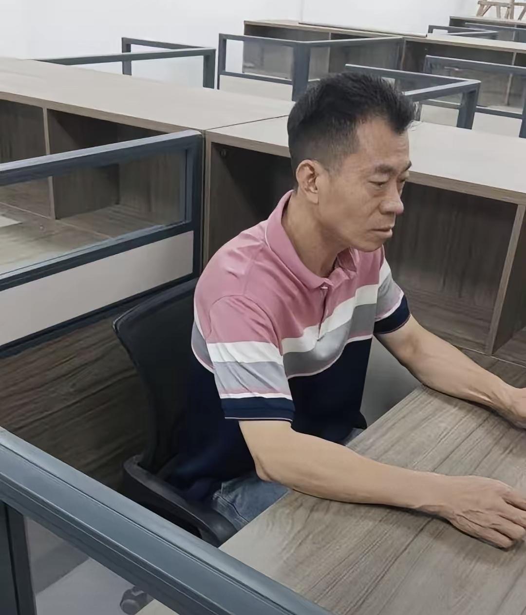 柬埔寨那边的制衣厂，最近出事了。一个叫程厂长的中企管理者，干不下去要调回国。听说