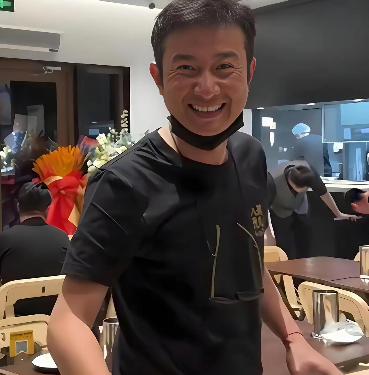 自从开了饭店之后，面相都变了