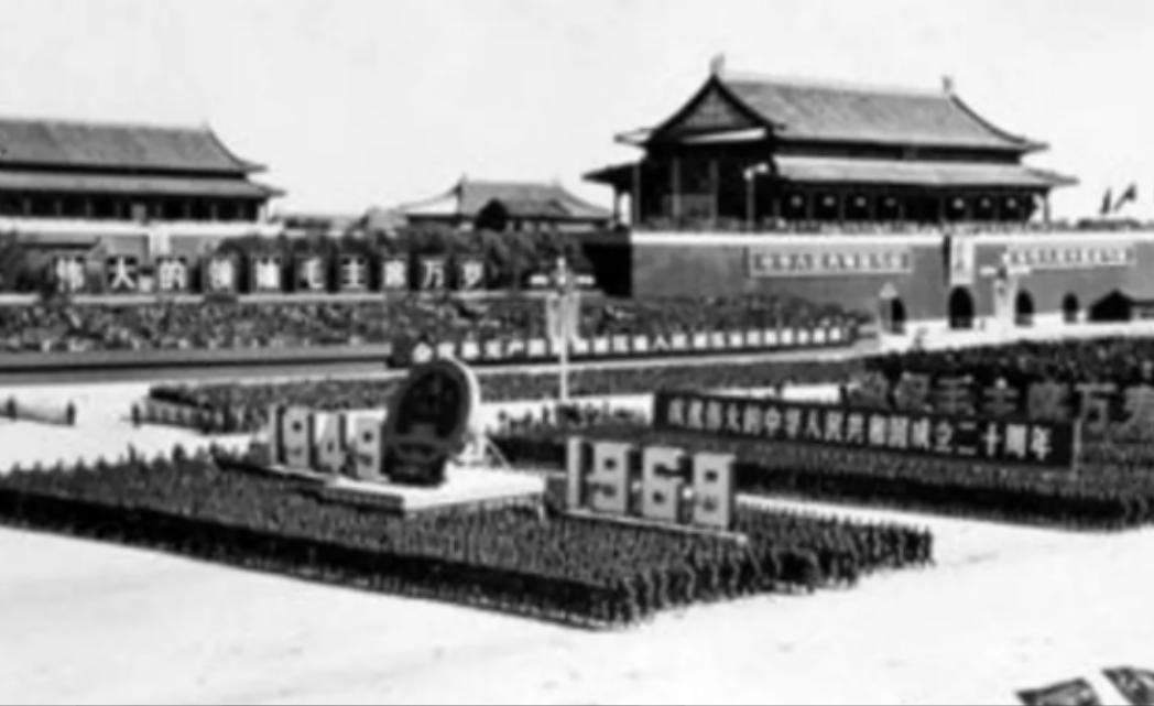 1966年，美国派出一个美女刺杀毛主席，没想到，她们的计划还没开始，先中了我国黄