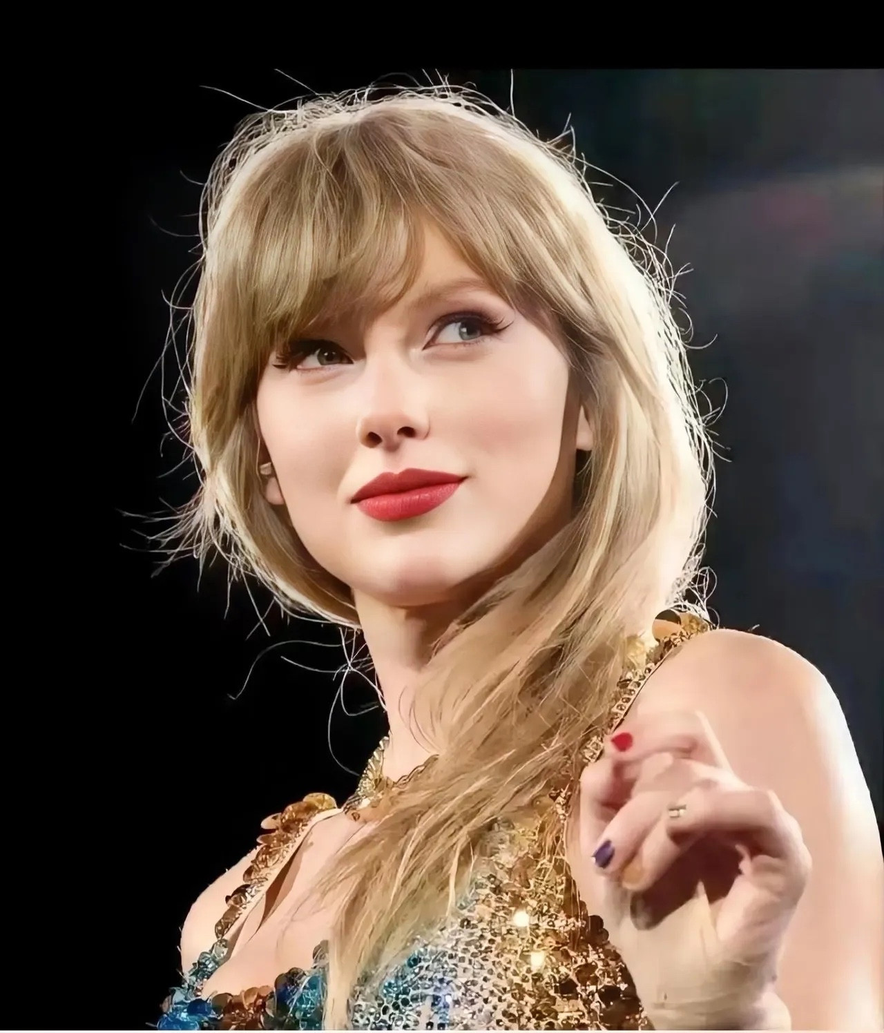 活该霉霉成为顶流艺人亿万富婆！美国顶流艺人霉霉给巡演员工发了13.9亿元奖金！