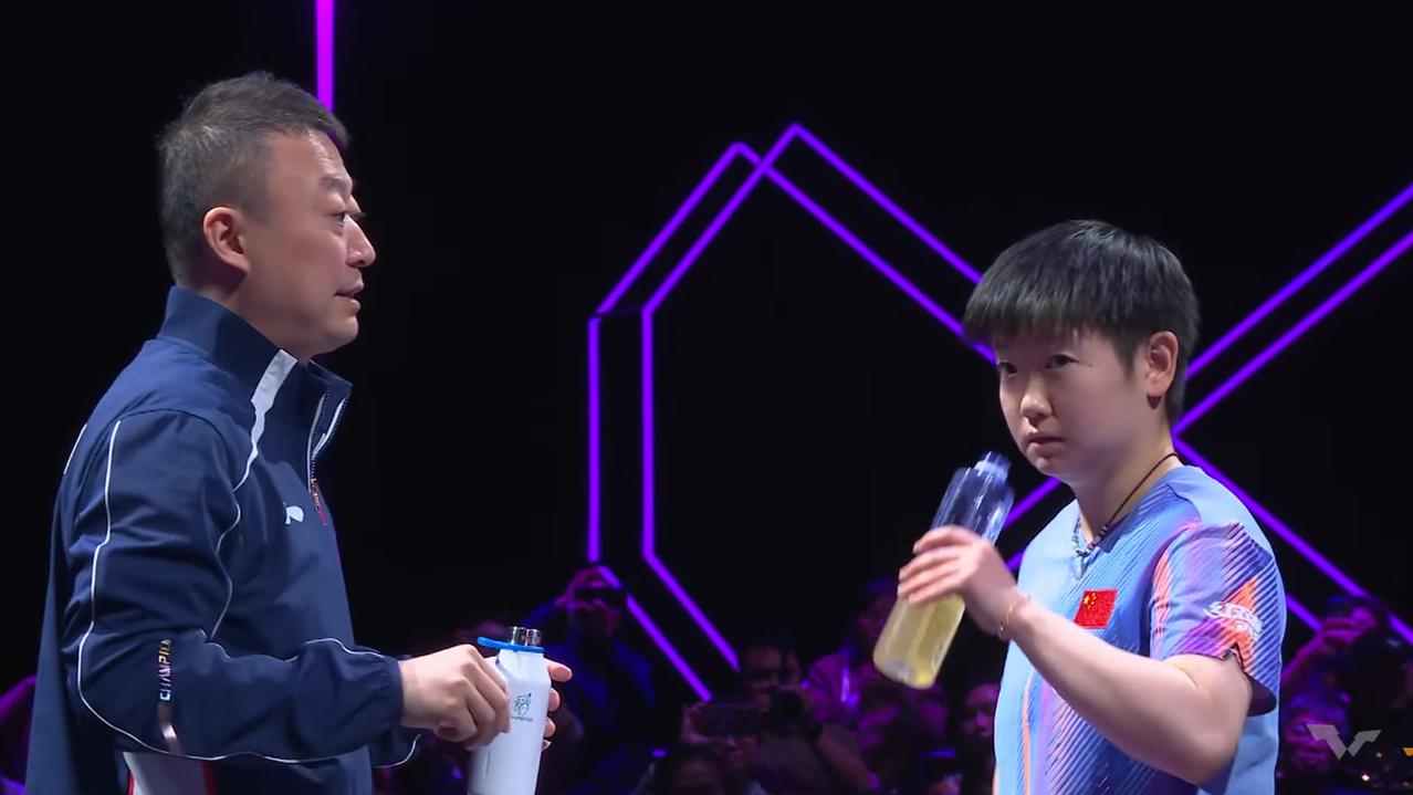 我去！马琳指导孙颖莎，都被全程收音了，以后国乒还有秘密吗？第一局孙颖莎11: