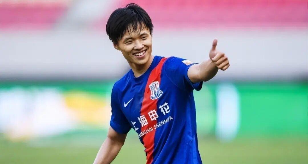 上海申花旧将曹赟定为汪海健辩护了。他表示汪海健平时总是笑嘻嘻，并不是没有荣誉感。