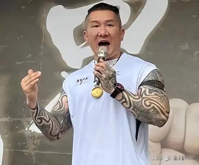 民进党末日现象现端倪！馆长一言引爆全台，绿营双标遭全民质疑最近台湾岛内有点