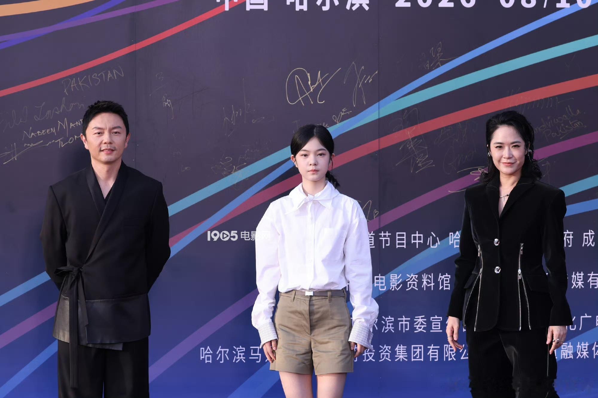 杨恩又成龙电影周最佳动作新人女演员谁能想到当年《人生大事》软乎乎的小文，现在直接