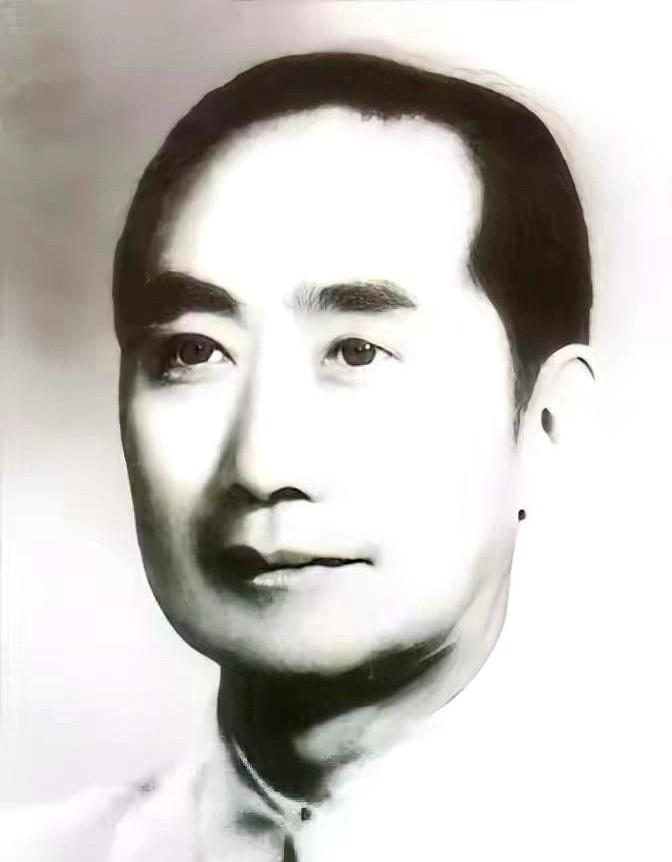 翻开1947年的旧档案，国军师长李铁民覆灭前的那场指挥所大吵，堪称最现实的“教科