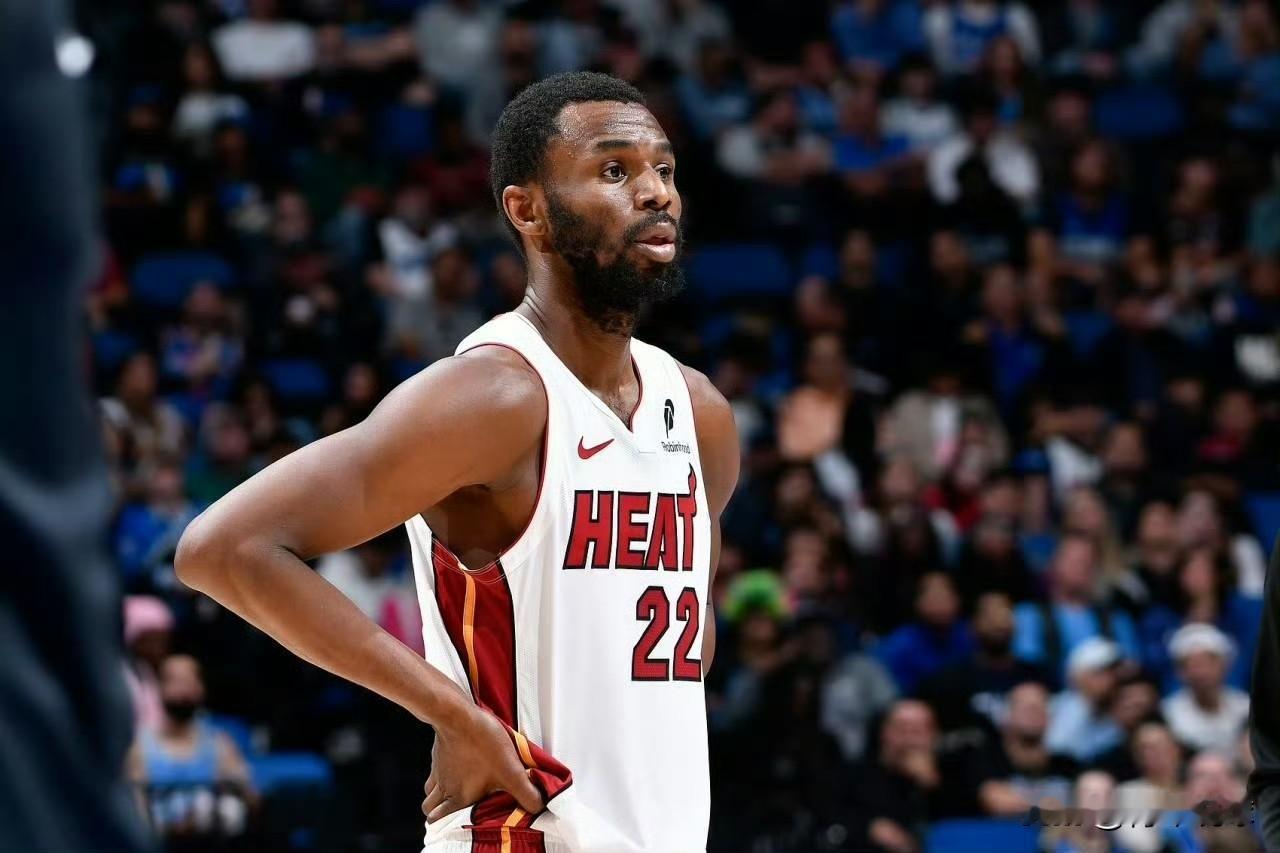 勇士队异想天开啊！据权威记者RobMurrows报道：多名消息人士透露，勇