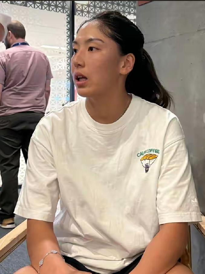 你说怪不怪？王欣瑜的比赛，有人错吗？球员、裁判似乎都没错，连固执的法网，好像也没
