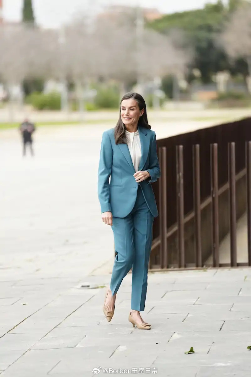 西班牙王室3月3日，莱后以西班牙罕见病协会（FEDER）名誉主席的身份，在卡斯