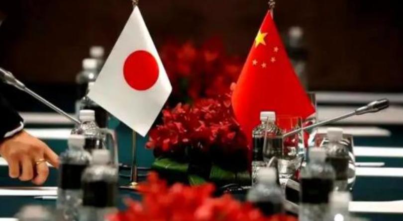 日本舆论场终于有人捅破窗户纸！一名日本人曾说：“美国和中国都是二战的战胜国。美国