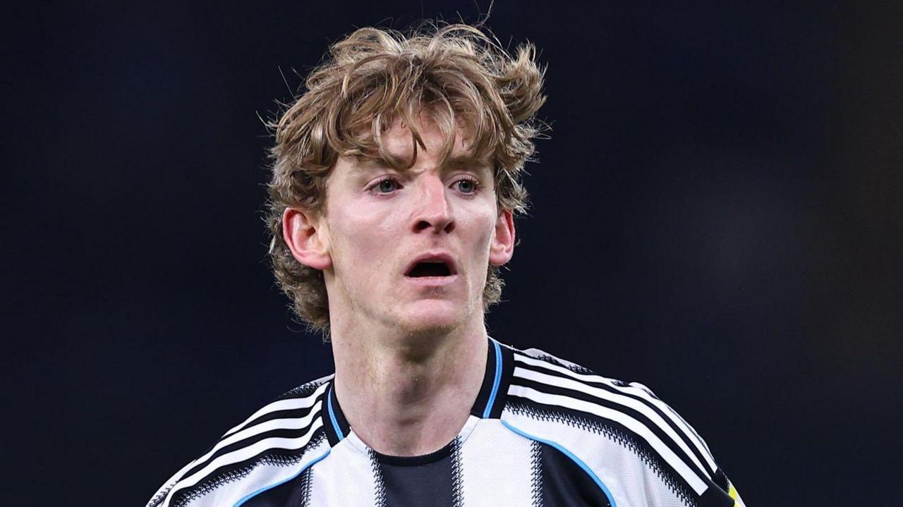 拜仁想买戈登，纽卡开价7500万英镑！《泰晤士报》报道，纽卡斯尔方面准备将戈