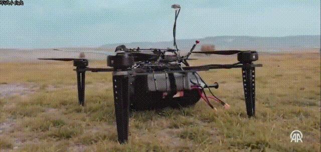 土耳其研发的20公里级别光纤FPV无人机实弹测试，成功命中20公里外的目标。