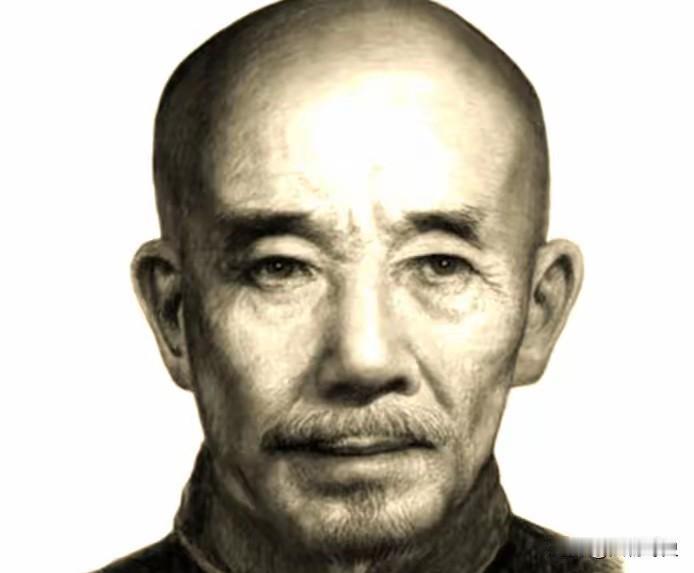 1949年，毛泽东在中南海宴席上端起酒杯，亲自给一位72岁的老人斟满，说了一句话