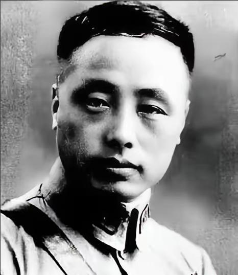 黎明前最残忍的杀戮：距离解放仅剩70公里，铁血将军倒在曙光来临前那是1945