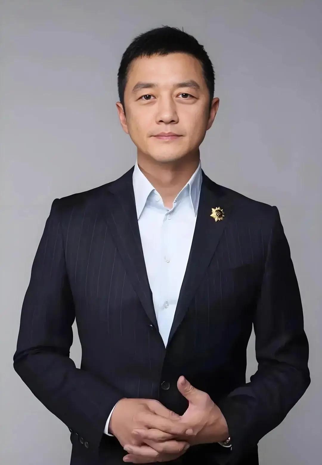 李嫣为父亲李亚鹏发声，我欠爸爸的太多太多了，因为我的治疗，爸爸为我花了超过千万的