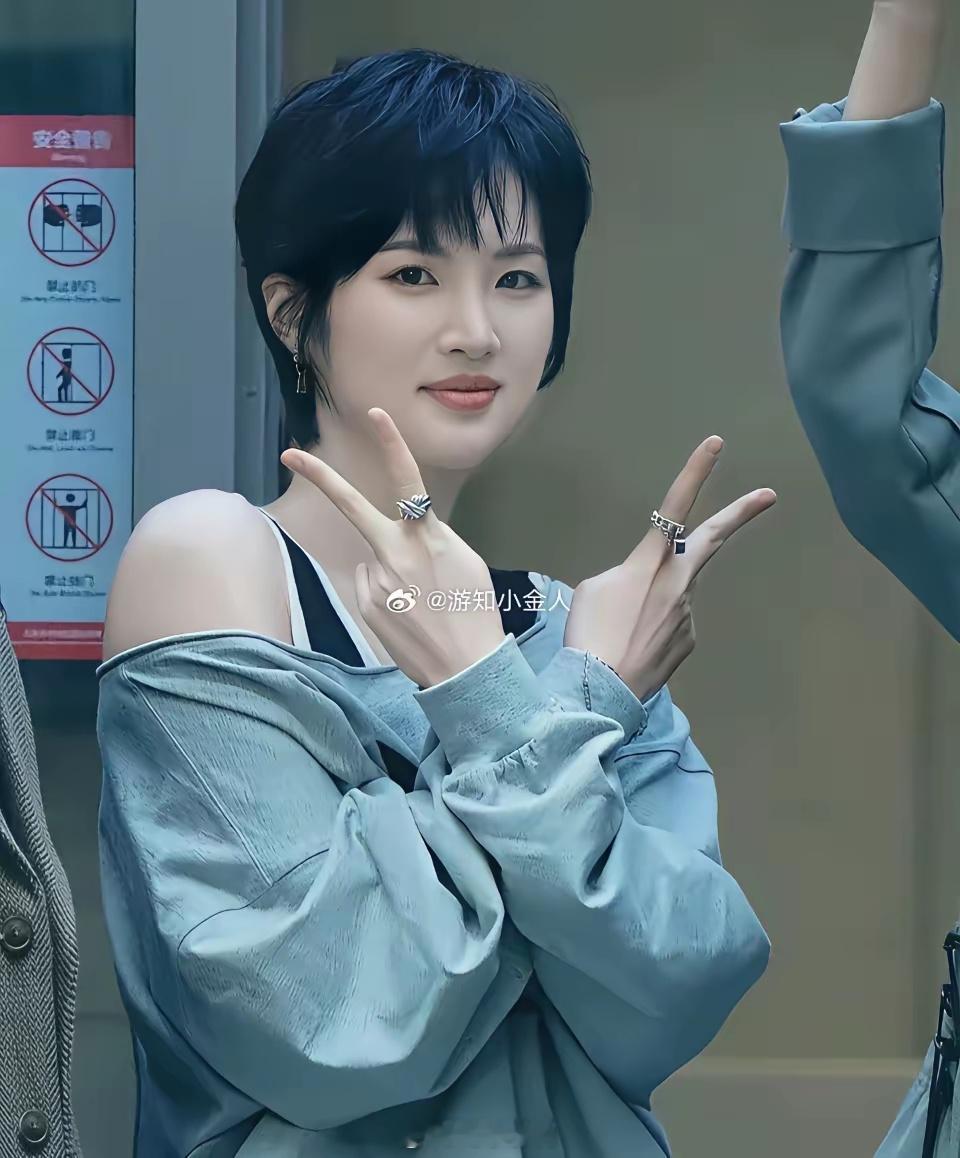 终于明白为什么姚安娜不结婚不是因为没有人喜欢她而是因为她都已经28岁了，竟然觉得