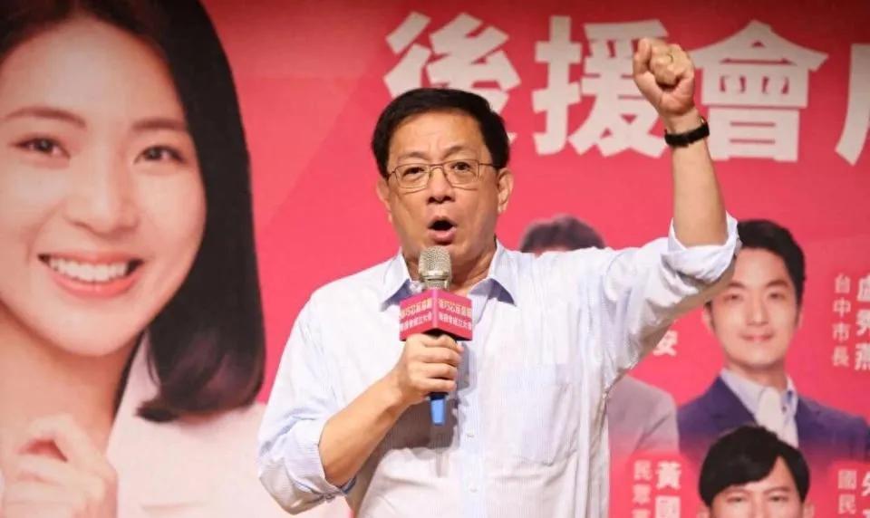 必须给这个台大前校长点个赞8月11日，台大前校长管中闵接受赵少康专访时称，近年